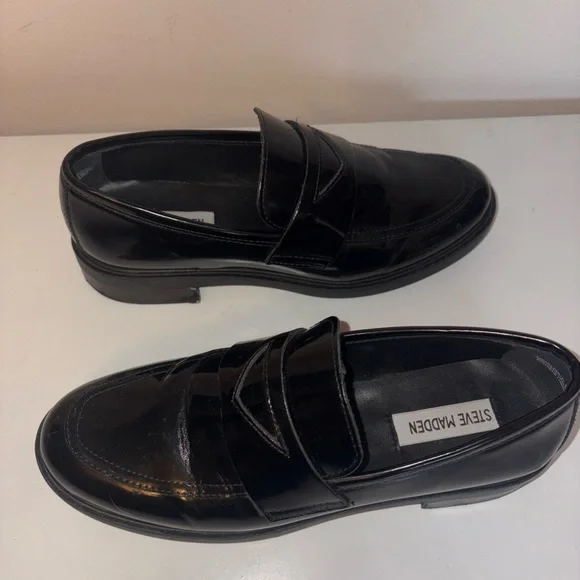 Steve Madden Black Loafers - Picture 2 of 15